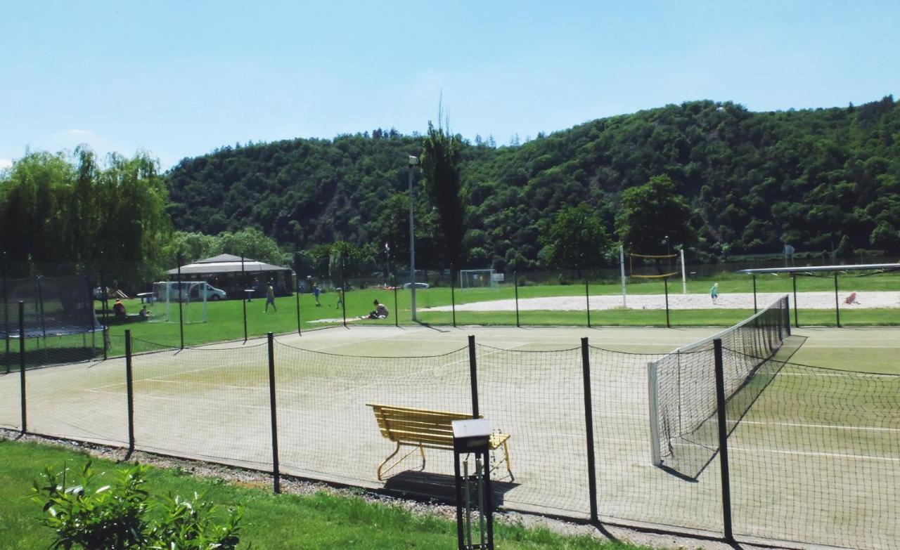 ホテル Lavka Park Skochovice Vrané nad Vltavou エクステリア 写真