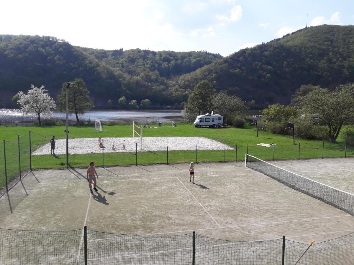 ホテル Lavka Park Skochovice Vrané nad Vltavou エクステリア 写真