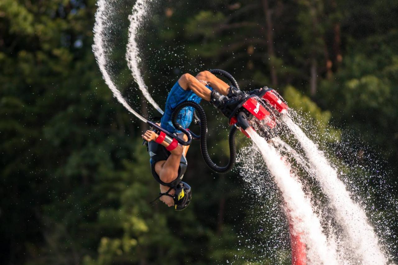 ホテル Lavka Park Skochovice Vrané nad Vltavou エクステリア 写真