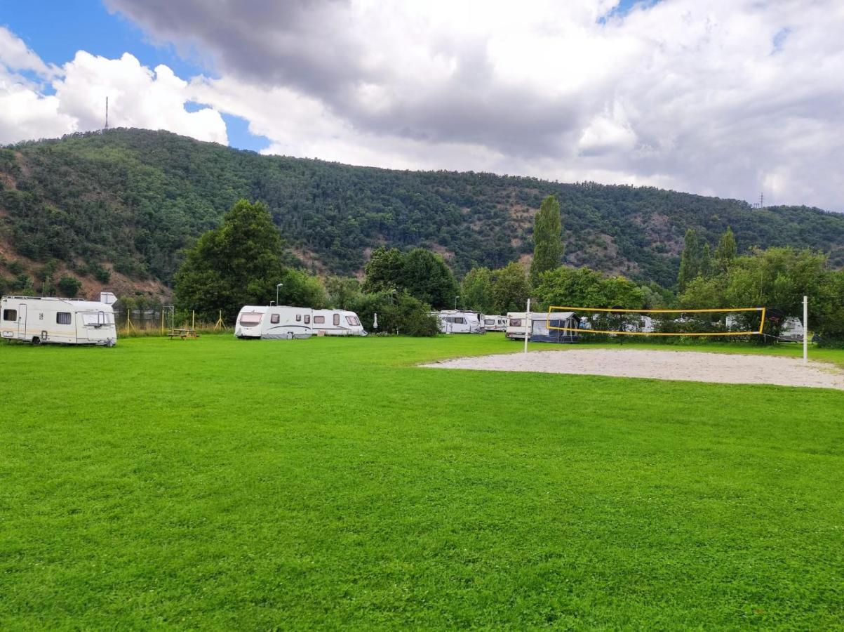 ホテル Lavka Park Skochovice Vrané nad Vltavou エクステリア 写真